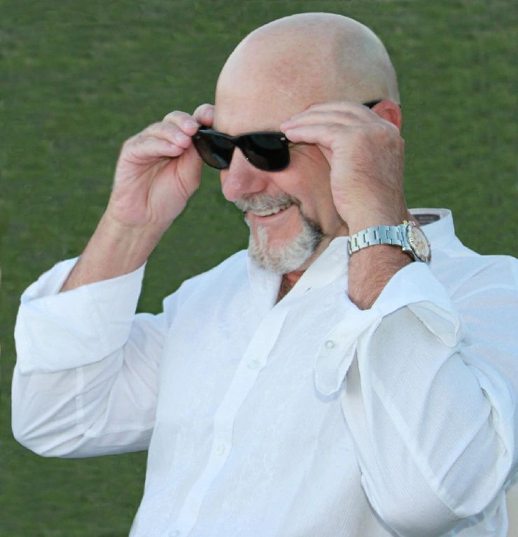 James J Houts author portrait